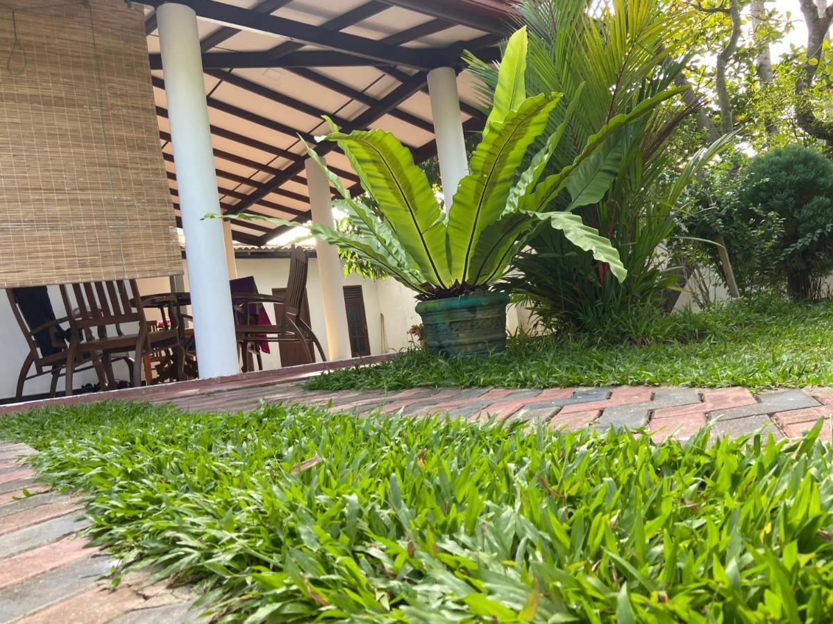 Mirissa Gold Rush Villa ภายนอก รูปภาพ