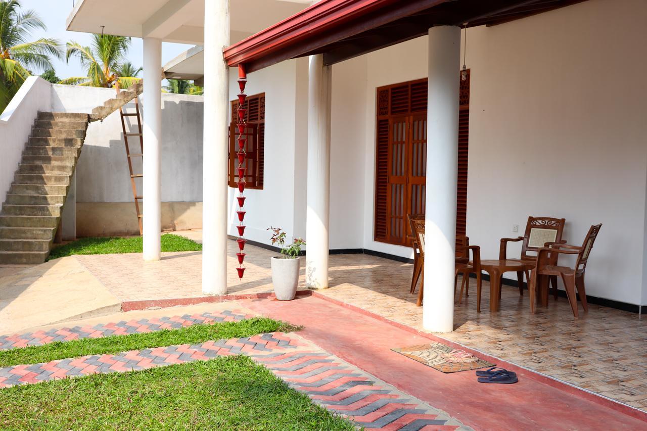 Mirissa Gold Rush Villa ภายนอก รูปภาพ